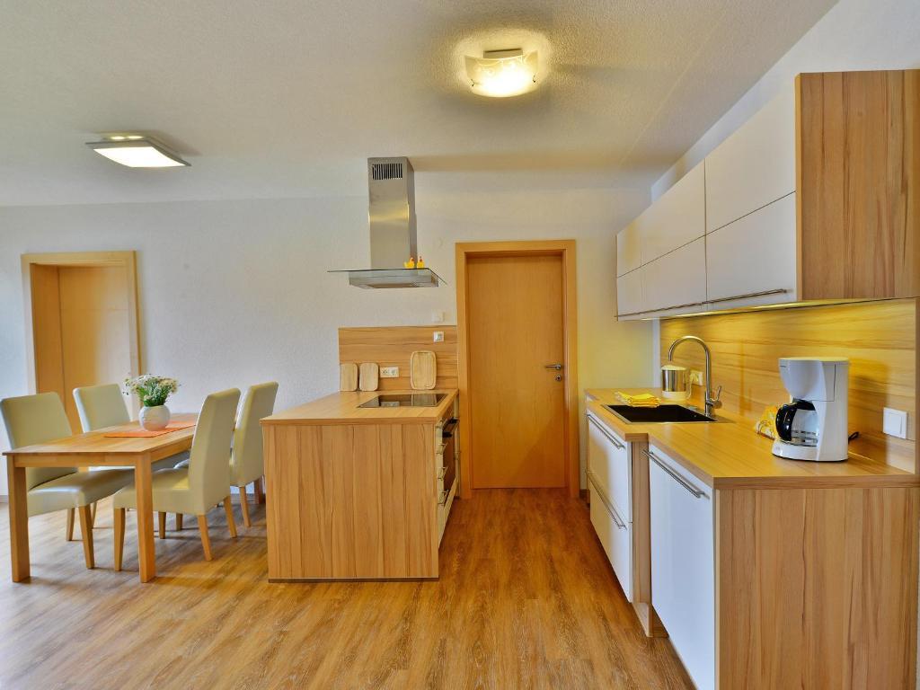 Fruehstueckspension Goetzfried-Hof Millstatt Quarto foto